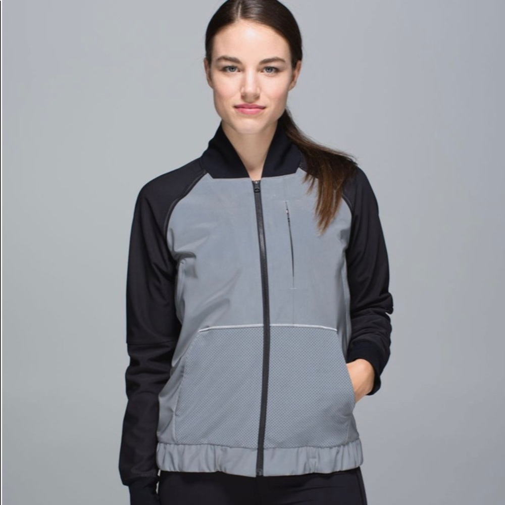 lululemon bright bomber jacket *reflective -silver/black, 4, no tags, NEVER worn